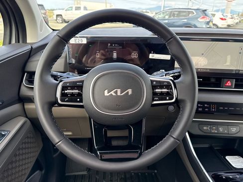 New 2026 Kia Carnival EX FWD image 23