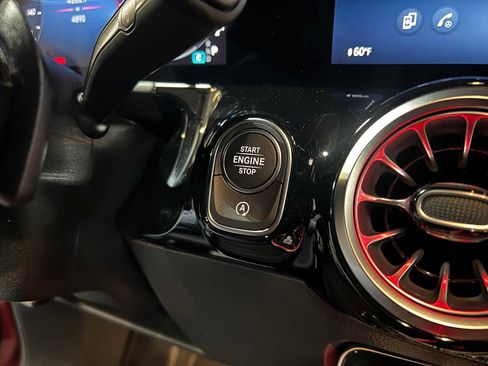 Certified 2025 Mercedes-Benz GLA 250 4MATIC image 29