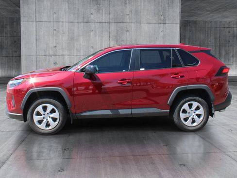 Used 2024 Toyota RAV4 LE AWD/4WD image 2