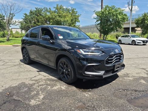 Used 2024 Honda HR-V Sport image 3