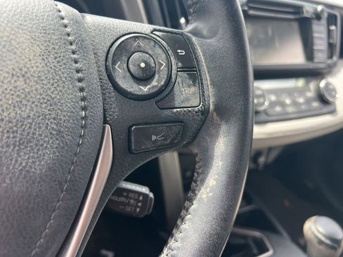 Used 2017 Toyota RAV4 XLE AWD/4WD image 10