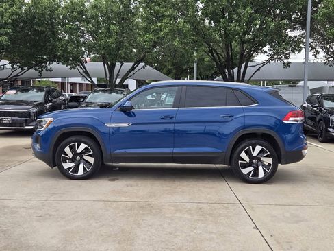 Used 2026 Volkswagen Atlas Cross Sport SE FWD image 12