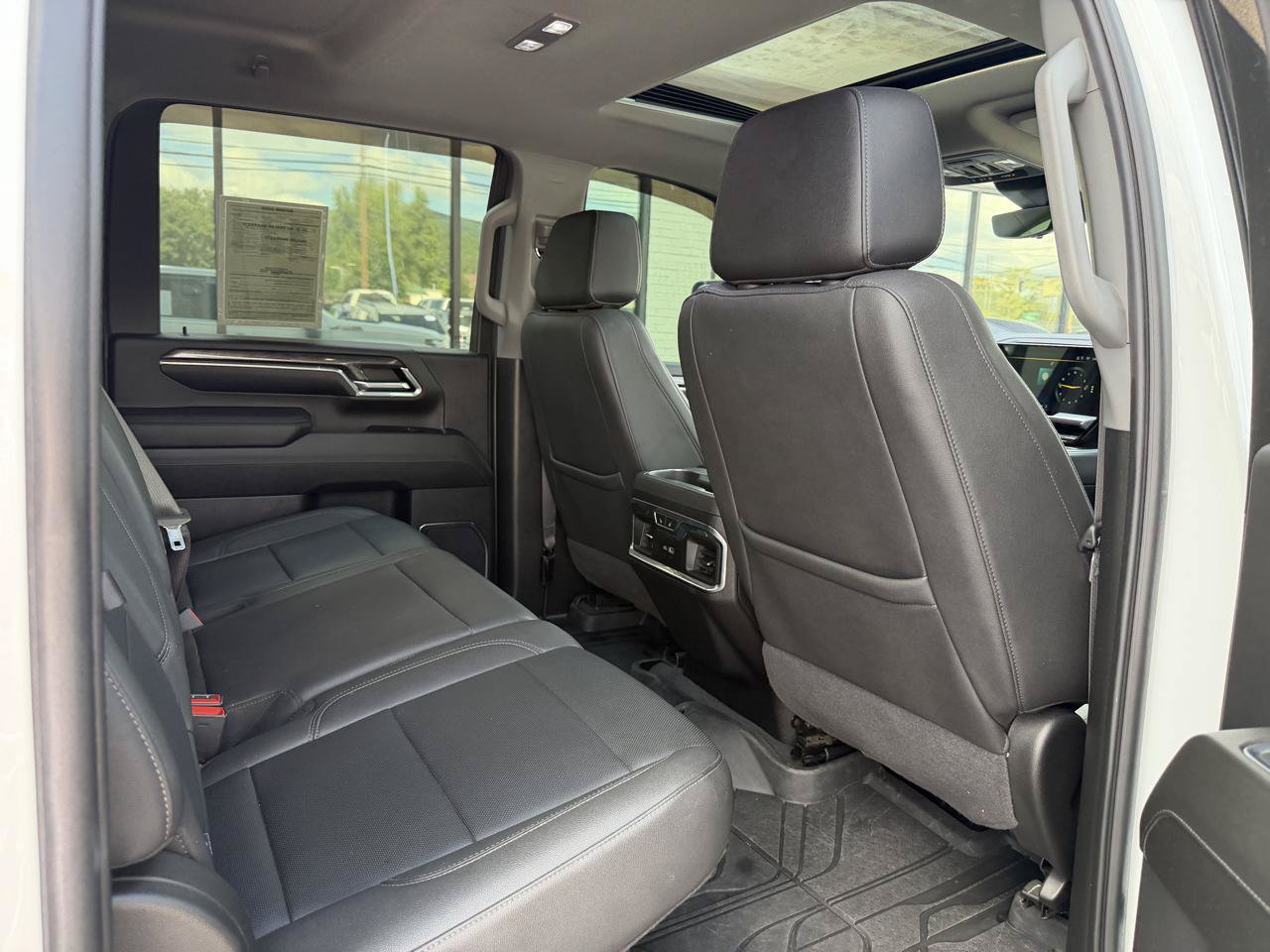 Used 2024 Chevrolet Silverado 2500 LTZ w/ LTZ Convenience Package AWD/4WD image 24