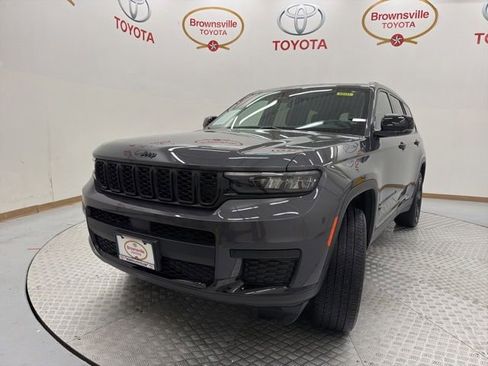 Used 2023 Jeep Grand Cherokee L Laredo AWD/4WD image 2
