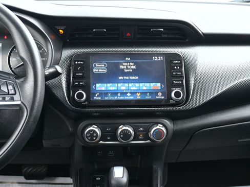 Certified 2023 Nissan Kicks SV image 18