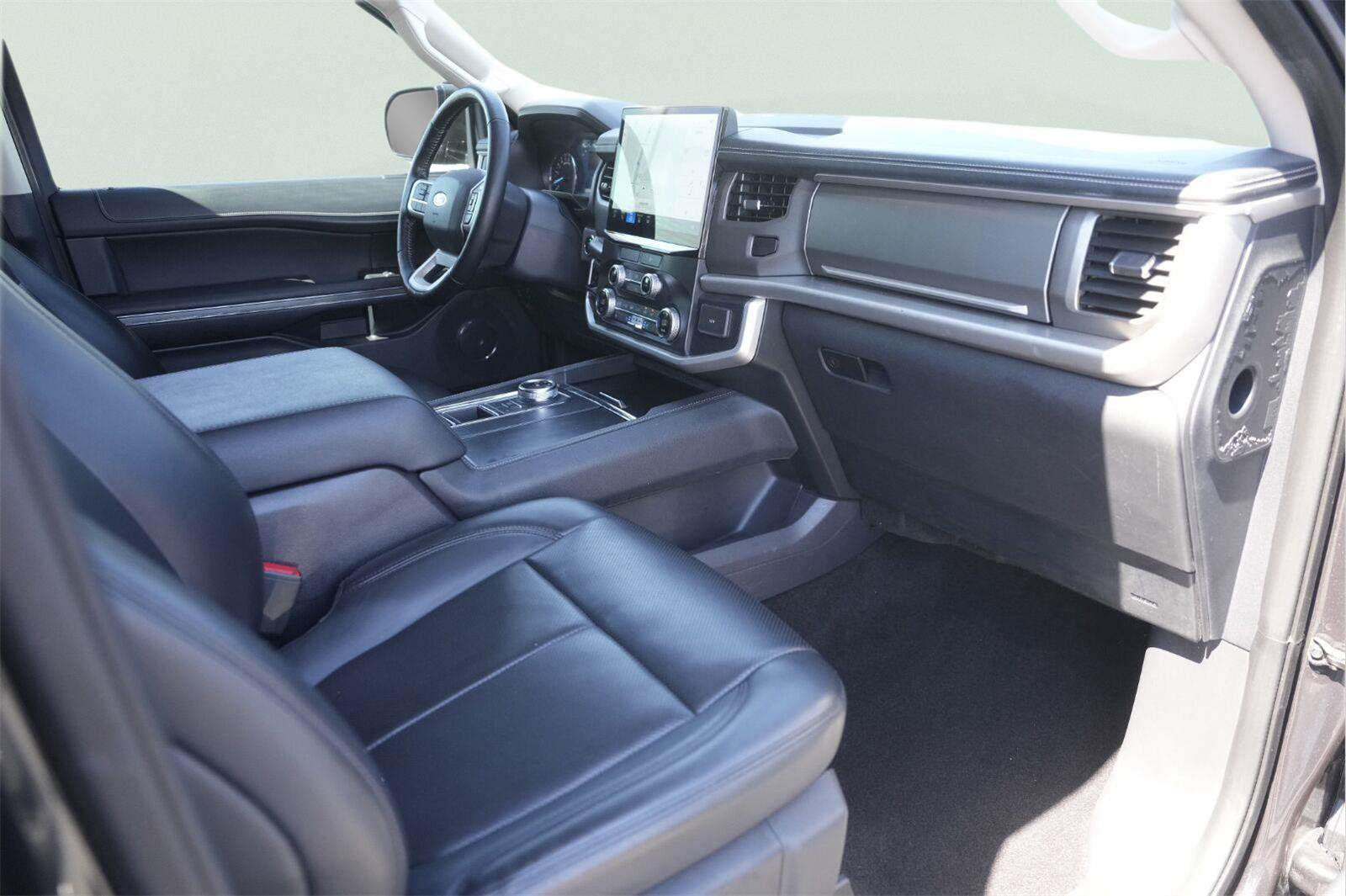 Used 2022 Ford Expedition XLT RWD image 19