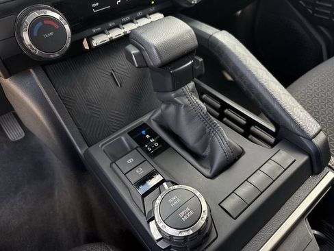 Used 2025 Toyota 4Runner SR5 AWD/4WD image 19