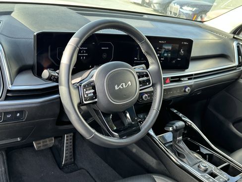 Certified 2024 Kia Sorento SX image 24