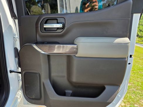 Used 2019 Chevrolet Silverado 1500 LTZ w/ LTZ Texas Edition AWD/4WD image 22