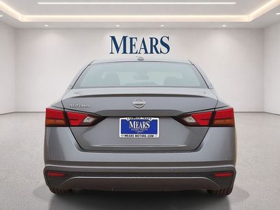 Used 2025 Nissan Altima 2.5 SV