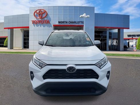 Used 2020 Toyota RAV4 XLE image 5