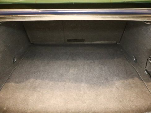 Used 2023 Genesis G70 2.0T image 17