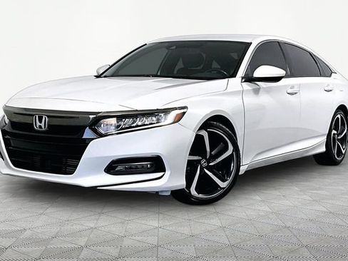Used 2020 Honda Accord Sport image 2