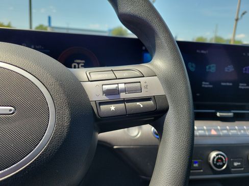 Used 2024 Hyundai Kona SE FWD image 20