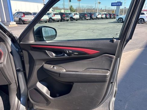 Used 2025 Chevrolet TrailBlazer RS image 27