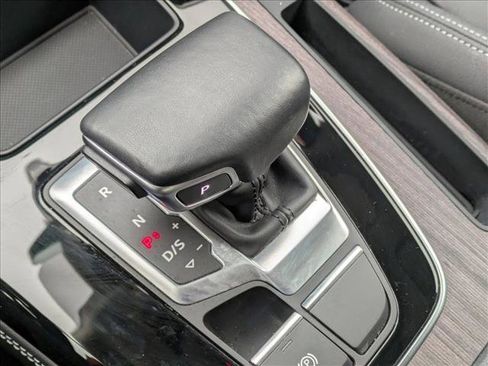 Used 2021 Audi Q5 Prestige image 12
