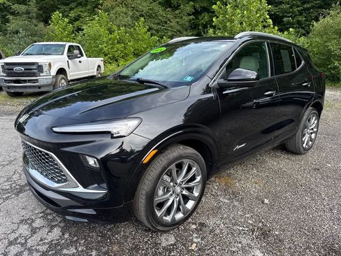 Used 2024 Buick Encore GX Avenir AWD/4WD image 3