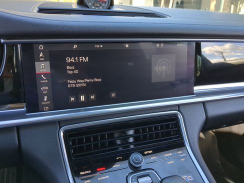 Used 2018 Porsche Panamera 4S w/ Premium Package Plus image 24