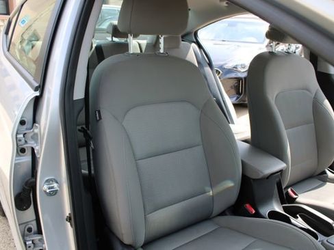 Used 2018 Hyundai Elantra SEL FWD image 39