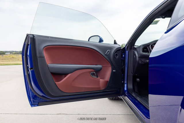 Used 2022 Dodge Challenger SRT Hellcat RWD image 34