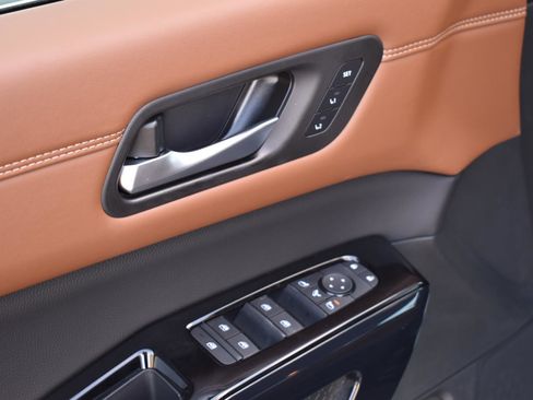 New 2026 Nissan Pathfinder Platinum FWD image 25