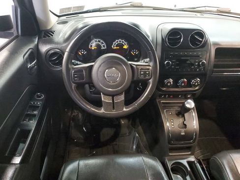 Used 2016 Jeep Patriot High Altitude AWD/4WD image 14