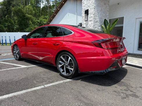 Used 2021 Hyundai Sonata SEL Plus w/ Tech Package FWD image 3