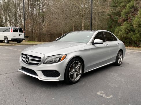 Used 2018 Mercedes-Benz C 300 4MATIC Sedan image 5