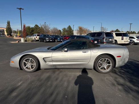 Used 2004 Chevrolet Corvette Convertible w/ Preferred Equipment Group RWD image 13