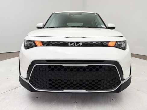 Certified 2025 Kia Soul LX FWD image 10