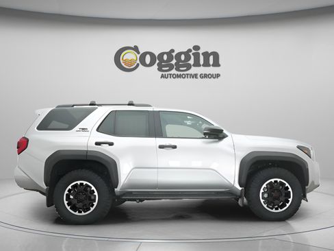 Used 2025 Toyota 4Runner TRD Off-Road Premium image 27