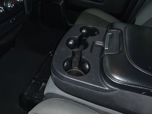 Used 2022 RAM 1500 Classic SLT RWD image 26