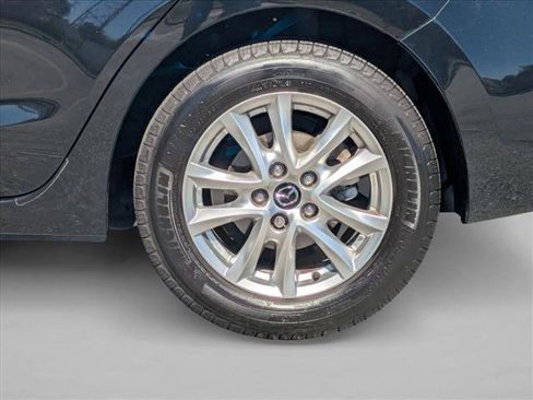 Used 2016 MAZDA MAZDA3 i Grand Touring image 22