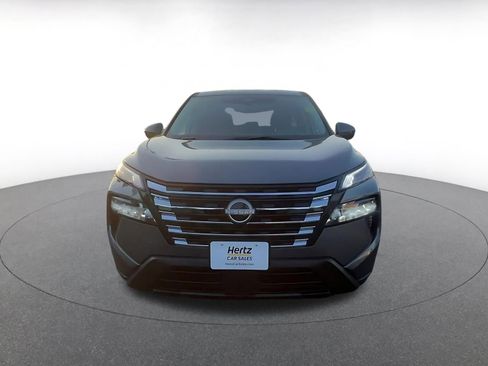 Used 2025 Nissan Rogue SV image 4