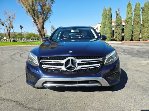 Used 2017 Mercedes-Benz GLC 300 4MATIC image 2