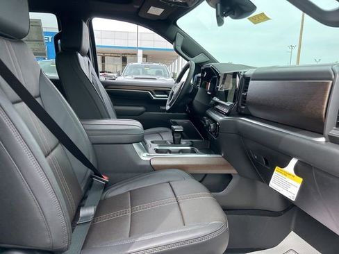 New 2026 Chevrolet Silverado 1500 High Country w/ High Country Premium Package AWD/4WD image 33