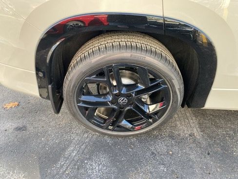 New 2026 Volkswagen Tiguan SE R-Line image 18