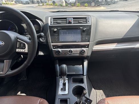 Used 2017 Subaru Outback 2.5i Touring AWD/4WD image 30