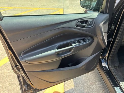 Used 2017 Ford Escape S FWD image 23
