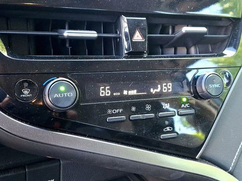 Used 2024 Toyota Camry SE FWD image 18