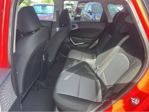 Certified 2023 Kia Soul LX w/ LX Technology Package image 16