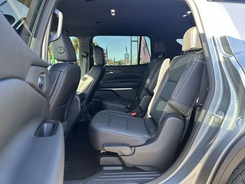 Used 2025 Chevrolet Traverse Z71 w/ Driver Confidence Package image 26