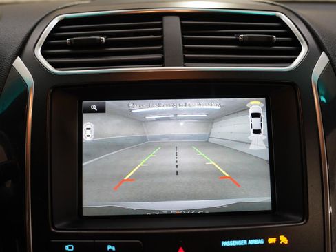 Used 2016 Ford Explorer Limited image 18