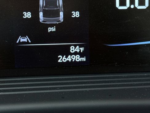 Used 2024 Hyundai Venue SE FWD image 25