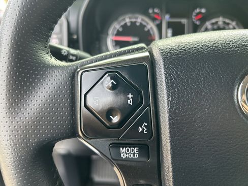 Used 2022 Toyota 4Runner TRD Off-Road image 18