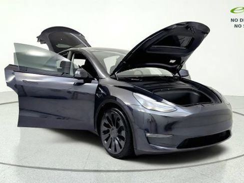 Used 2024 Tesla Model Y Performance AWD/4WD image 11