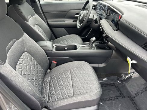 New 2026 Nissan Kicks SV image 10