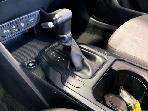 Used 2025 Kia K4 FWD image 11