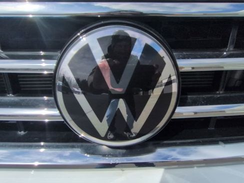 Used 2023 Volkswagen Tiguan S image 29