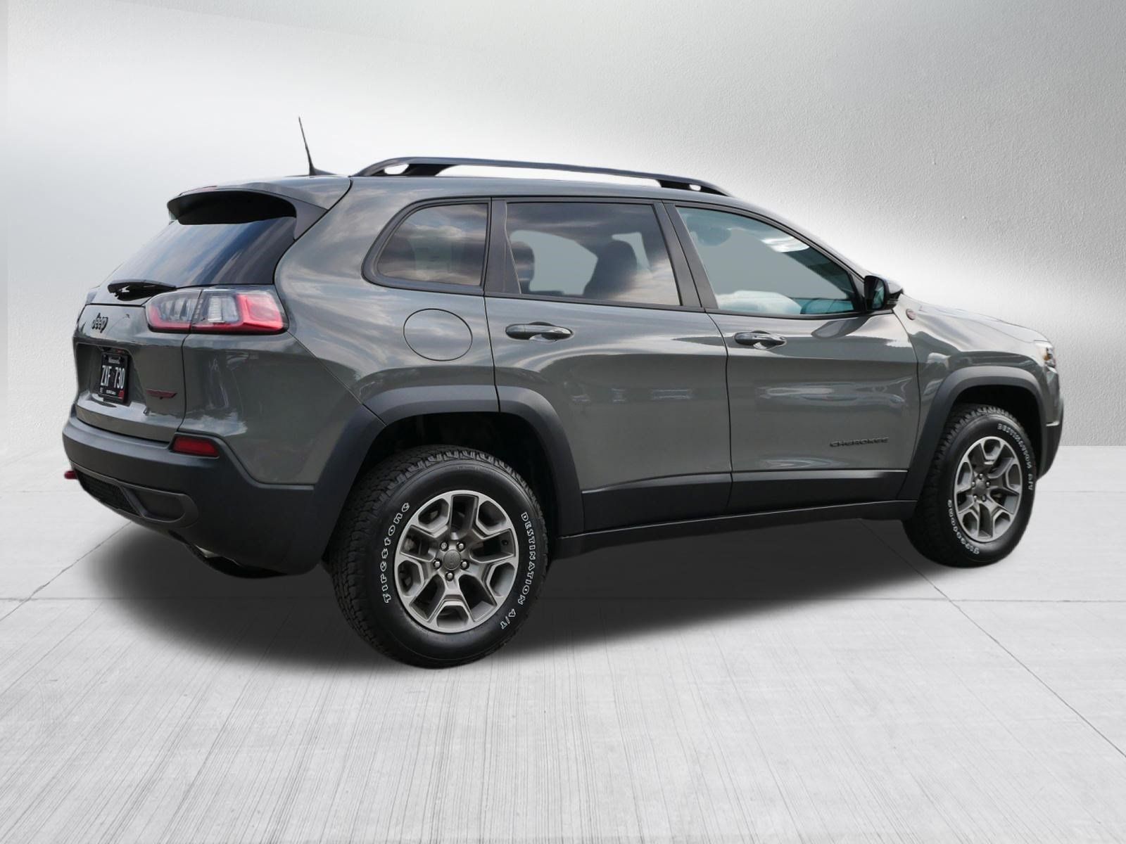 Used 2022 Jeep Cherokee Trailhawk w/ Premium Leather Package AWD/4WD image 7